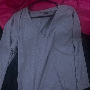 Gray V-Neck Long Sleeve Top